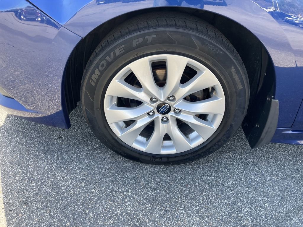 Used 2016 Subaru Legacy 2.5i Premium w/ Moonroof Package AWD/4WD image 9