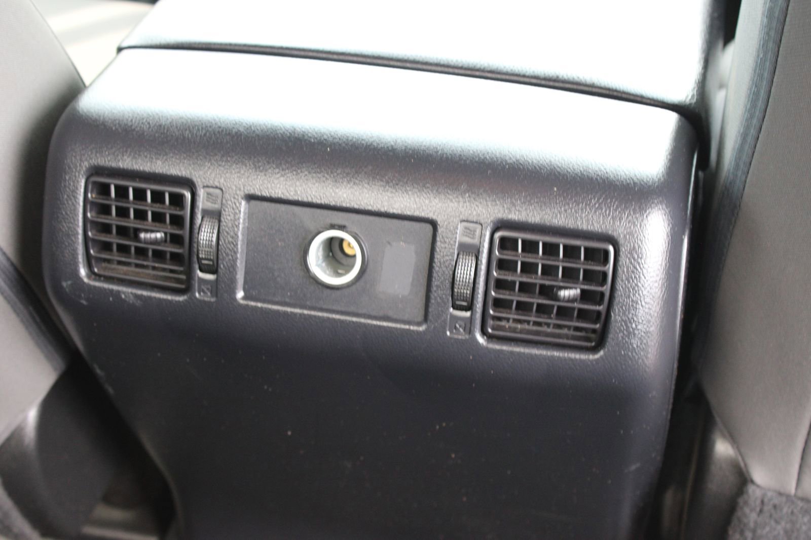 Used 2018 Toyota Tundra SR5 w/ SR5 Upgrade Package image 24