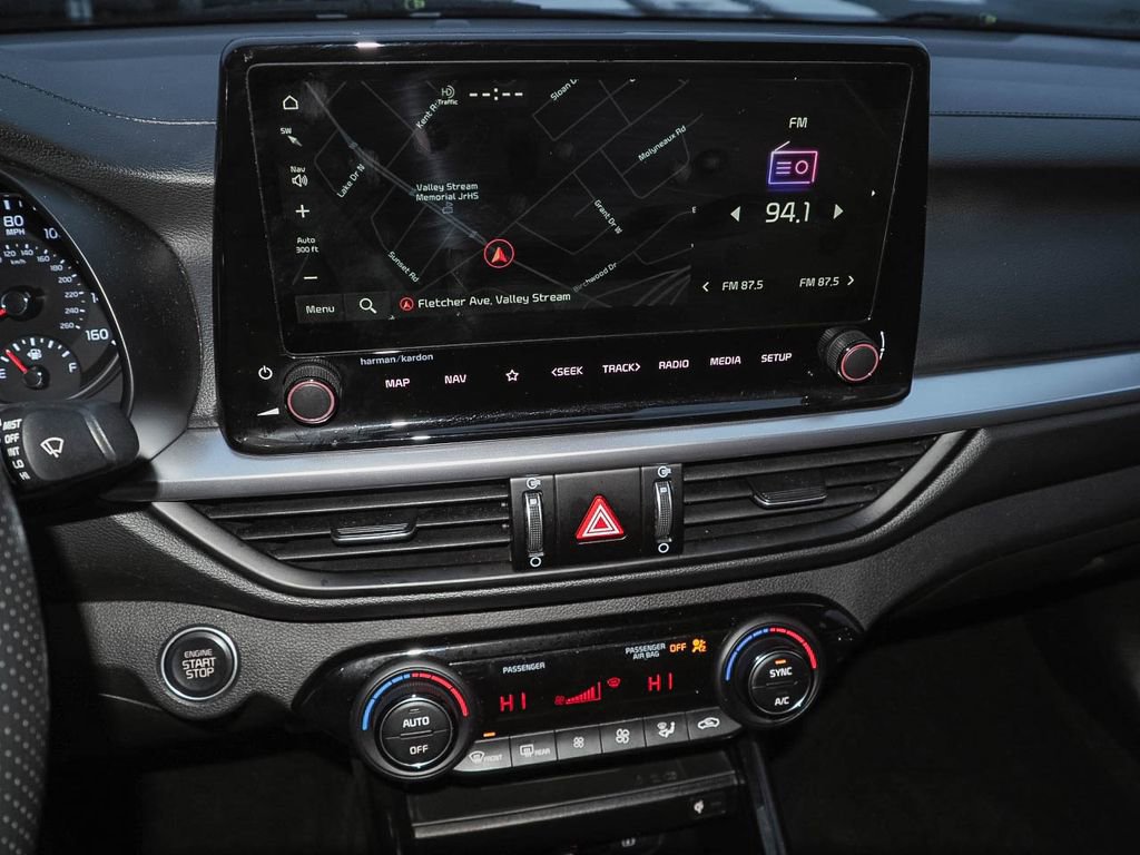 Used 2023 Kia Forte GT-Line w/ GT-Line Premium Package image 11