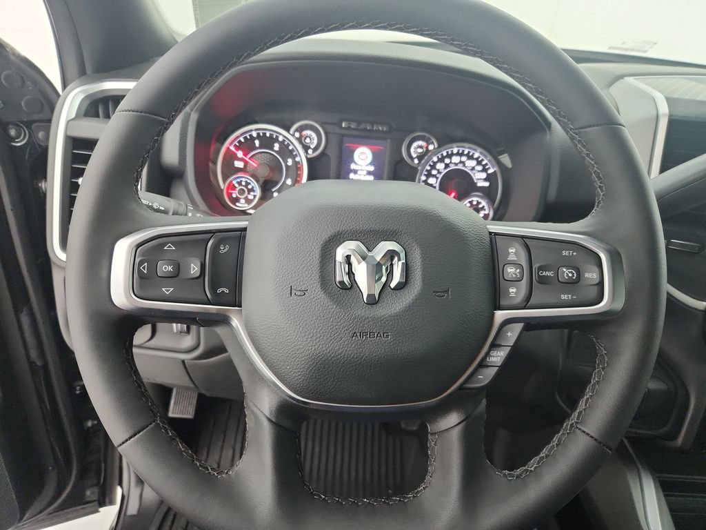 New 2026 RAM 2500 Big Horn AWD/4WD image 13