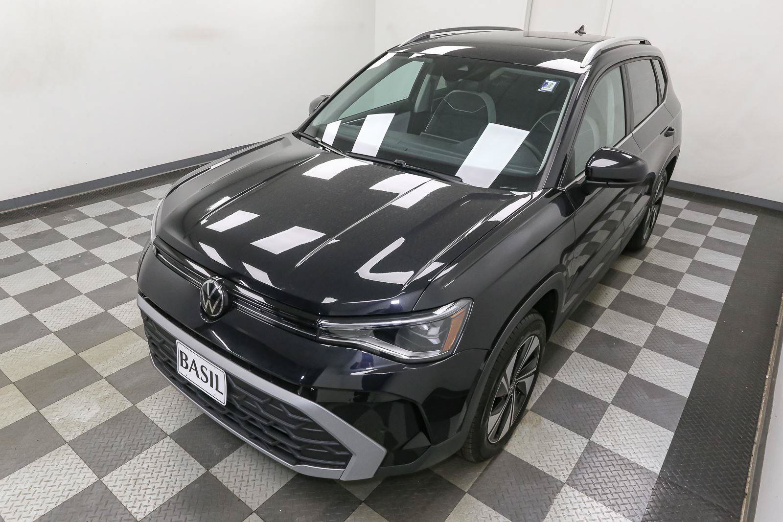 New 2026 Volkswagen Taos SE AWD/4WD image 6