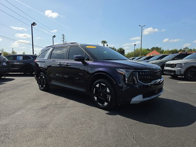 Used 2025 Kia Carnival EX image 2