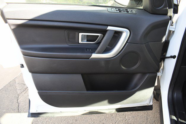 Used 2018 Land Rover Discovery Sport SE image 13