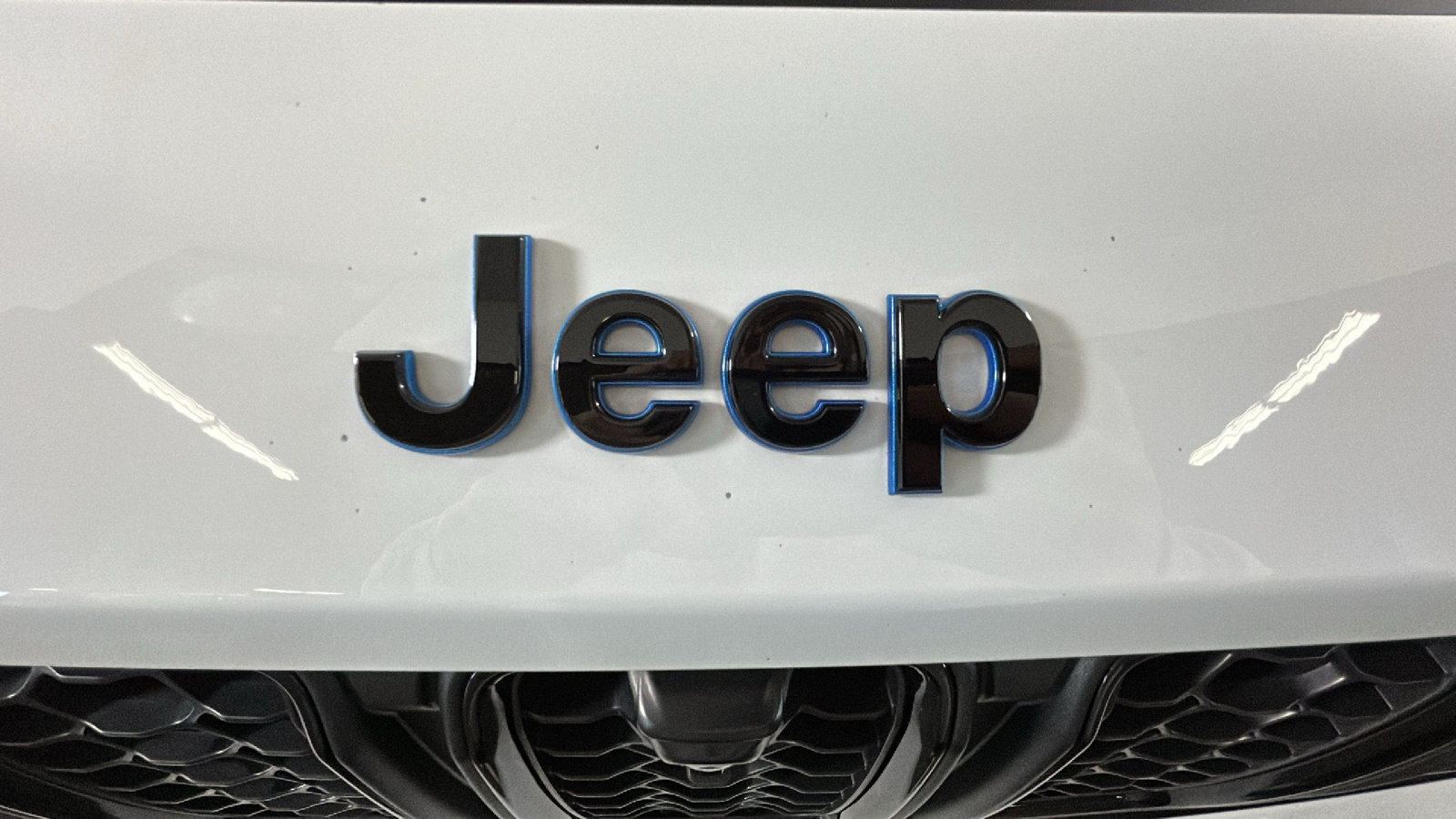 Used 2024 Jeep Grand Cherokee Trailhawk AWD/4WD image 9