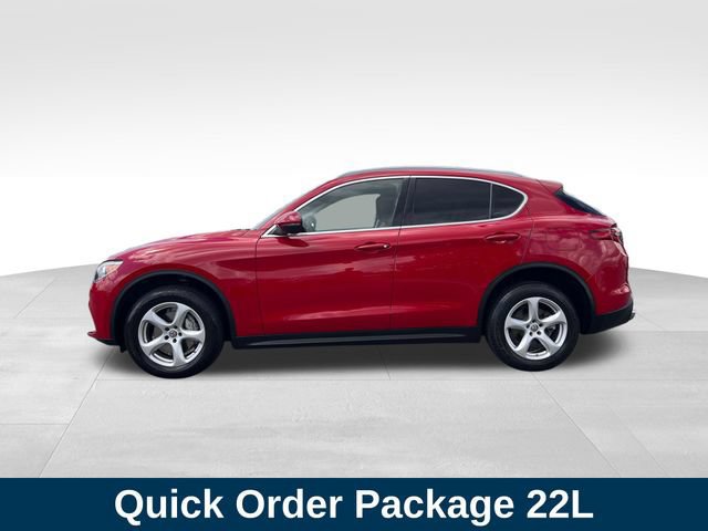 Used 2020 Alfa Romeo Stelvio RWD image 2