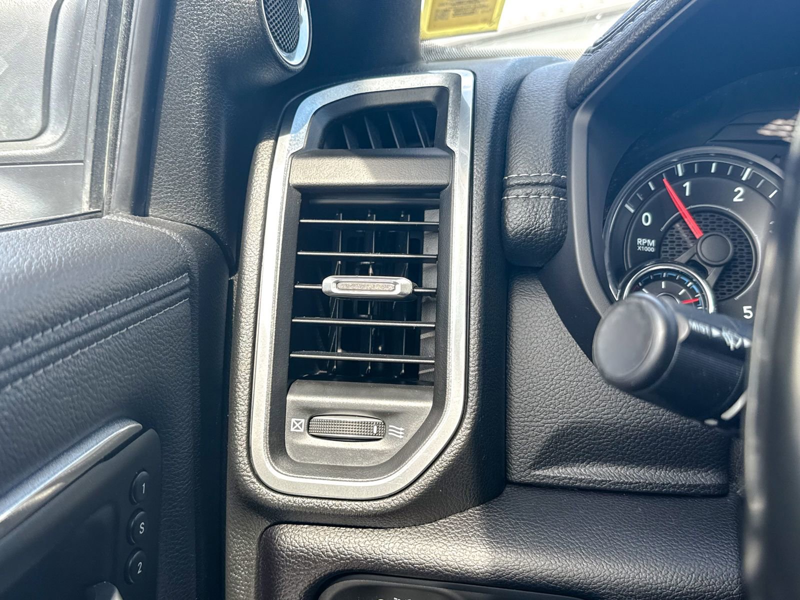 Used 2021 RAM 3500 Laramie image 39