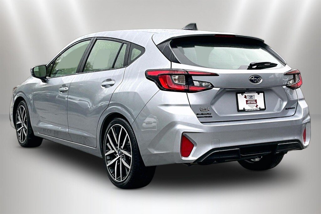 Certified 2026 Subaru Impreza 2.0i Sport AWD/4WD image 4