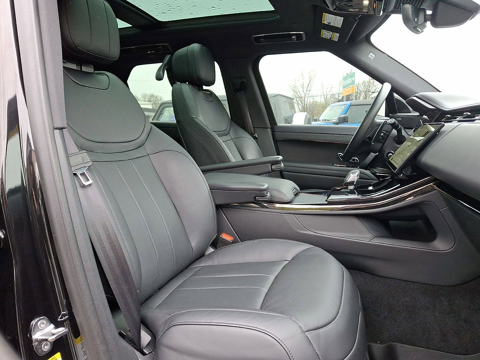 Used 2024 Land Rover Range Rover Sport Dynamic SE image 28