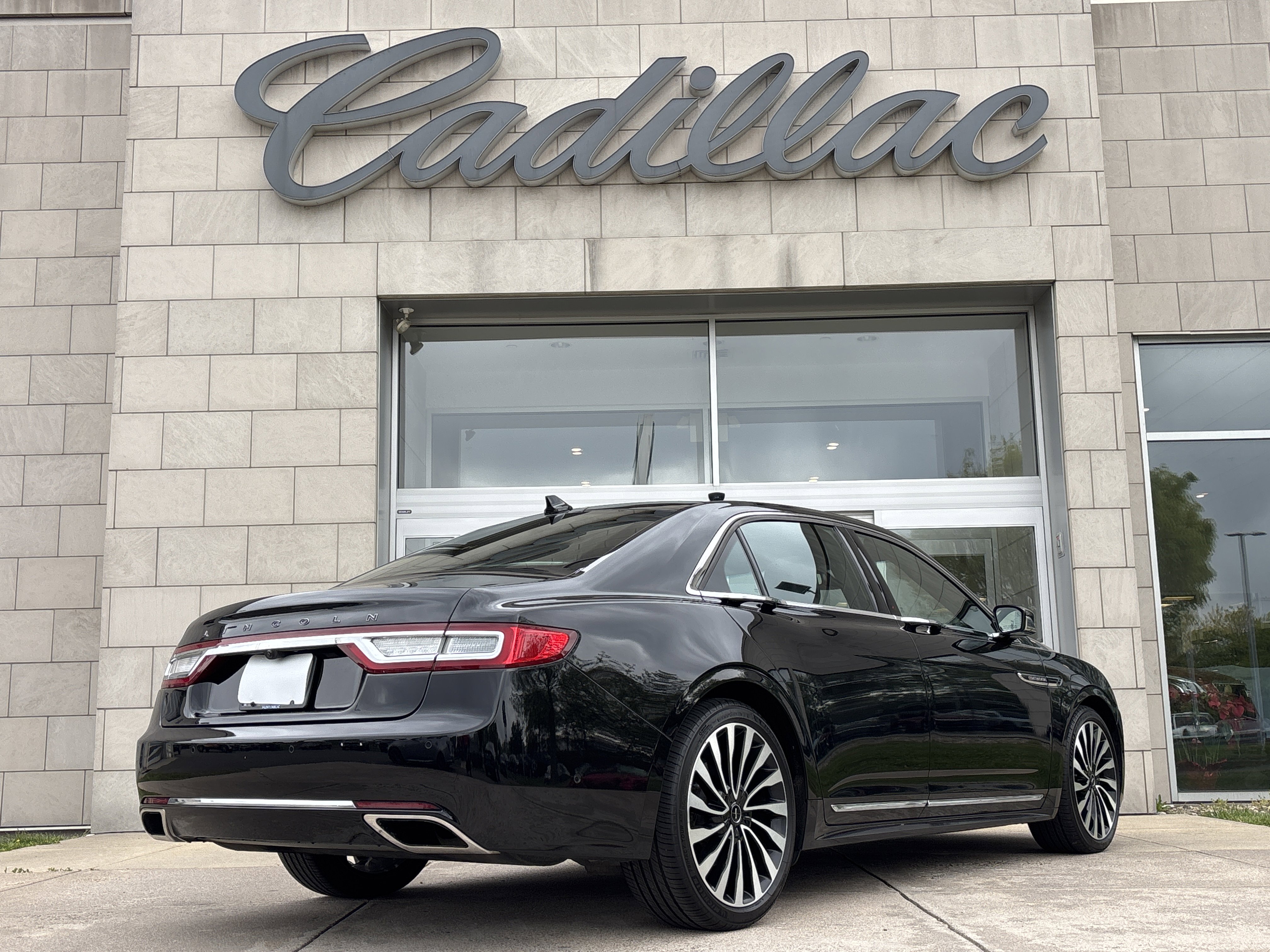 Used 2019 Lincoln Continental Black Label AWD/4WD image 4