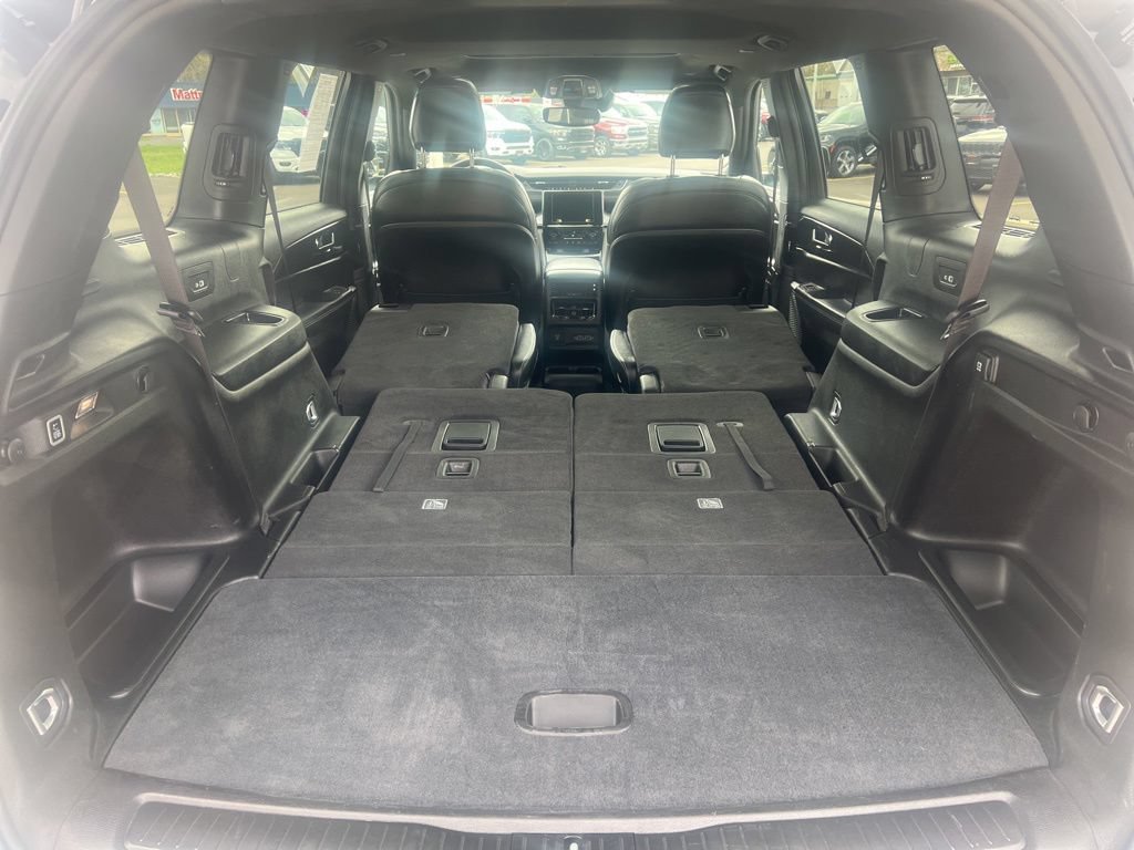 Used 2023 Jeep Grand Cherokee L Laredo AWD/4WD image 18