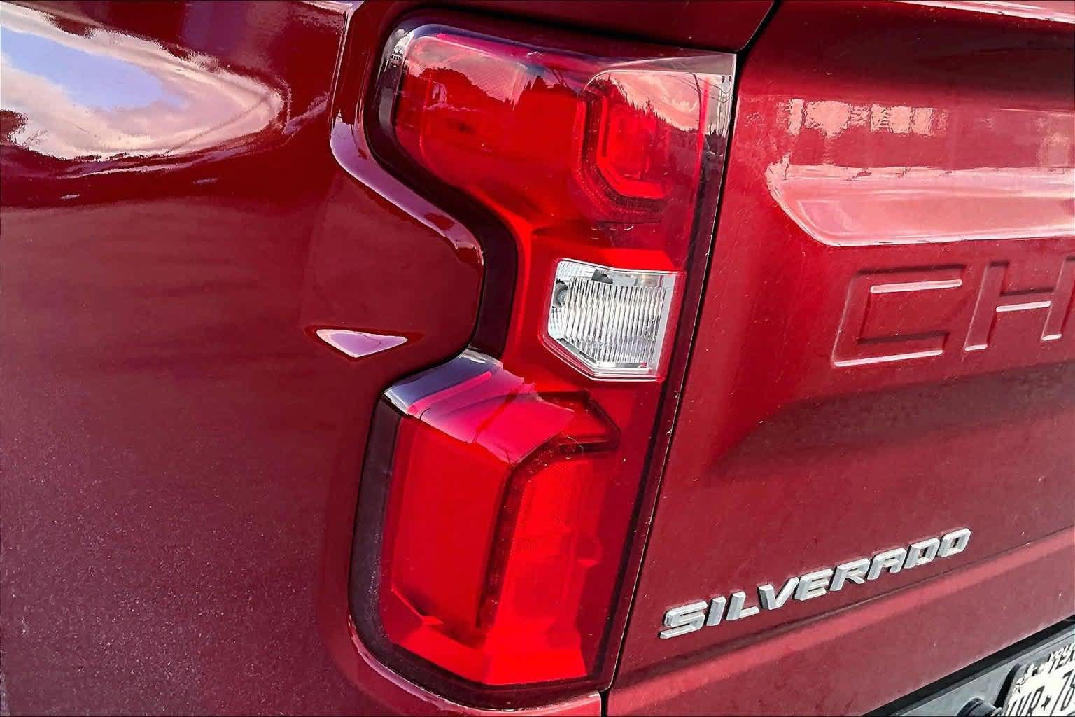 Used 2021 Chevrolet Silverado 1500 RST w/ Z71 Off-Road Package AWD/4WD image 20