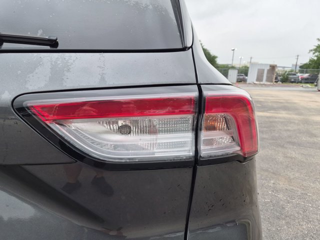 Used 2020 Ford Escape SE FWD image 13