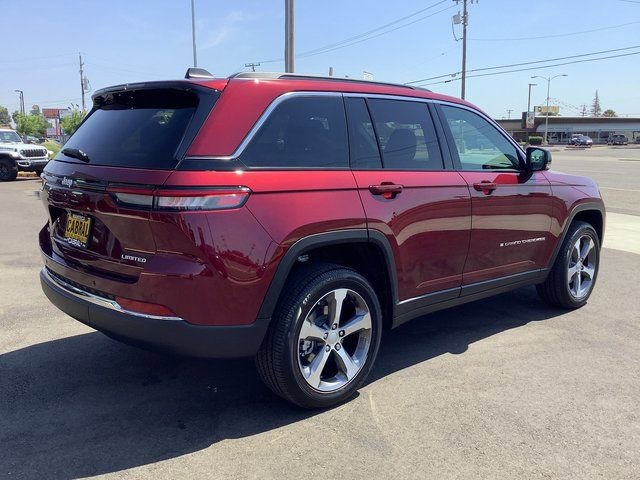 New 2025 Jeep Grand Cherokee Limited w/ Trailer Tow Package image 32