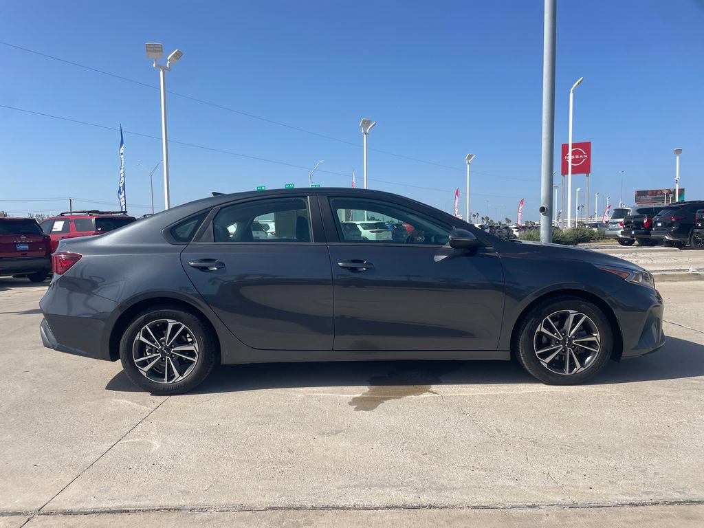 Used 2024 Kia Forte LXS w/ LXS Technology Package FWD image 6