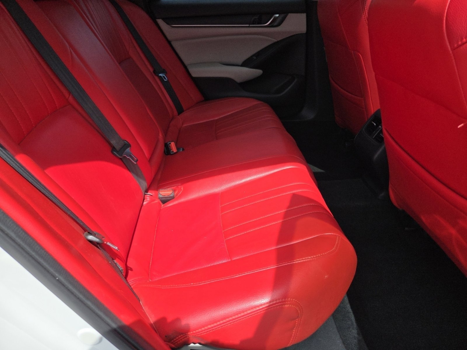 Used 2018 Honda Accord EX image 24