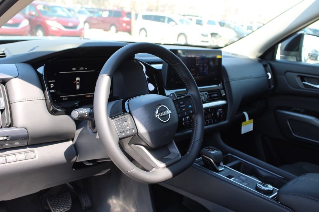 New 2026 Nissan Pathfinder SL image 12