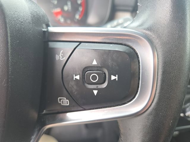 Used 2019 Volvo XC40 T5 Inscription image 21