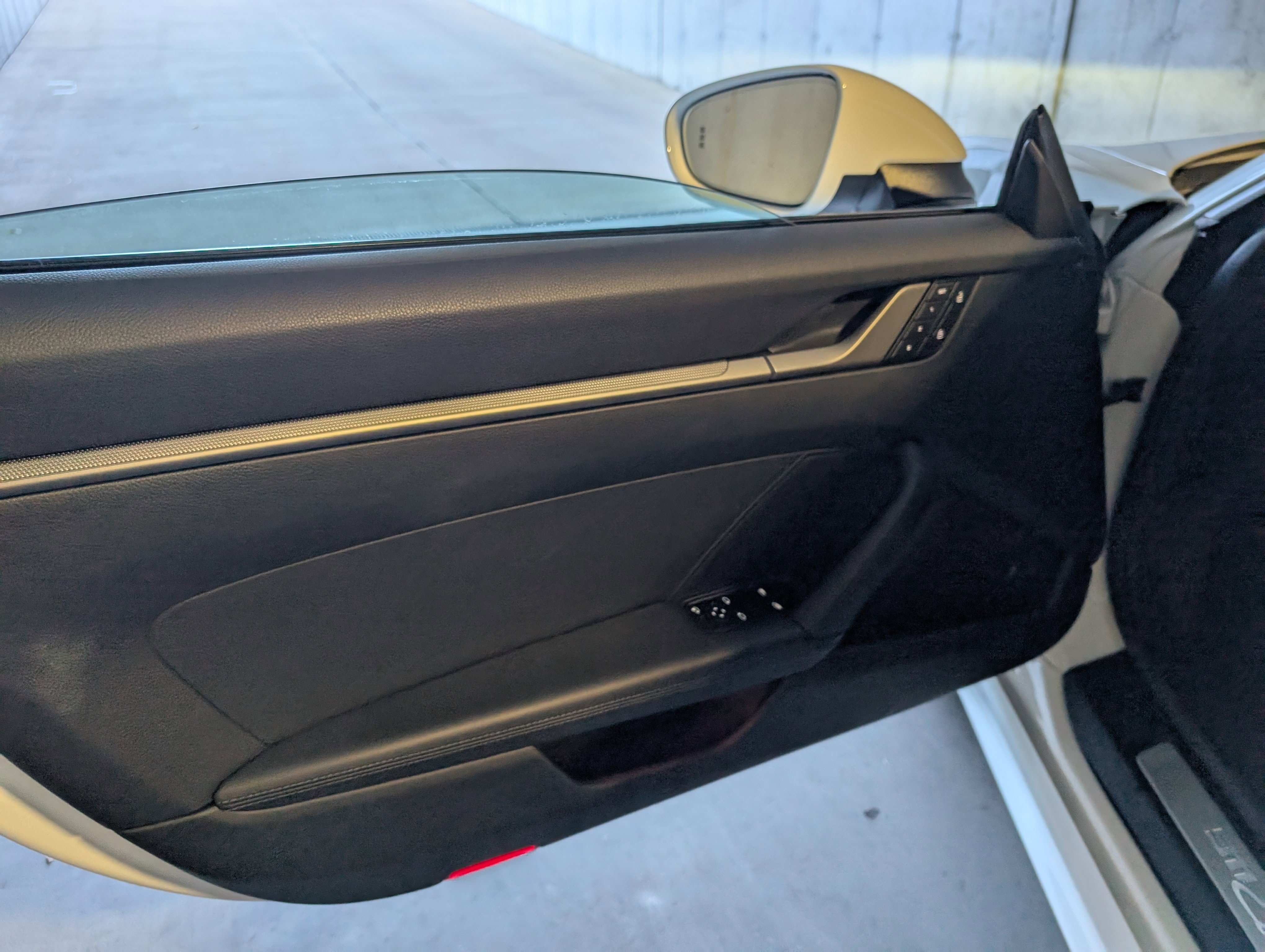 Certified 2025 Porsche 911 Carrera image 31