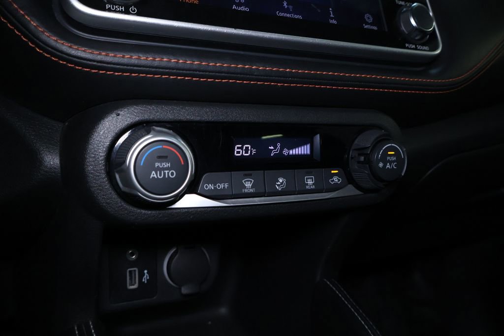 Used 2020 Nissan Kicks SR w/ Exterior Package image 27