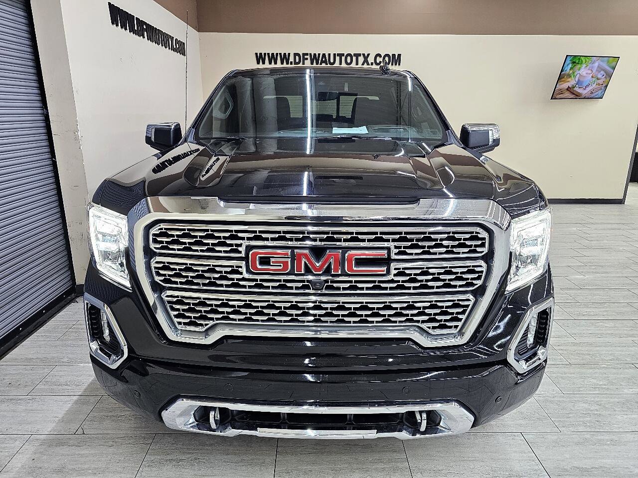 Used 2022 GMC Sierra 1500 Denali w/ Denali Premium Package image 3