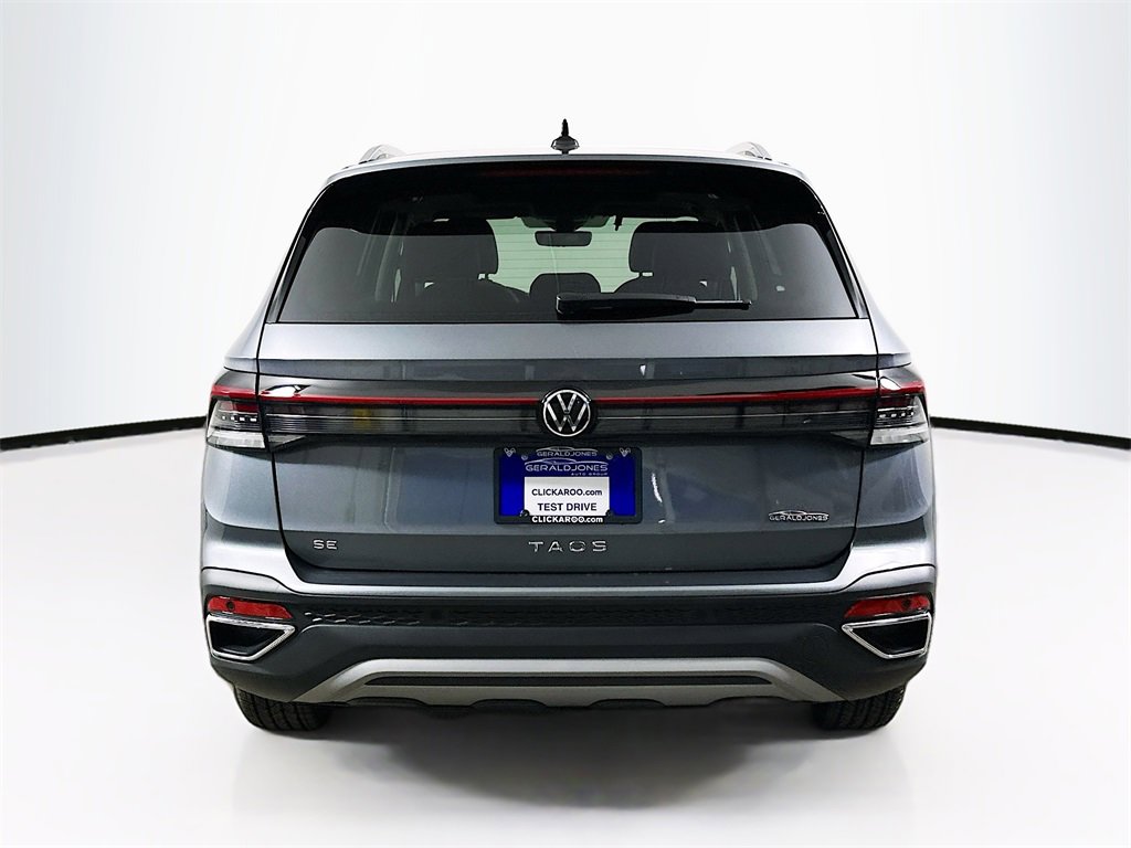 New 2025 Volkswagen Taos SE image 15
