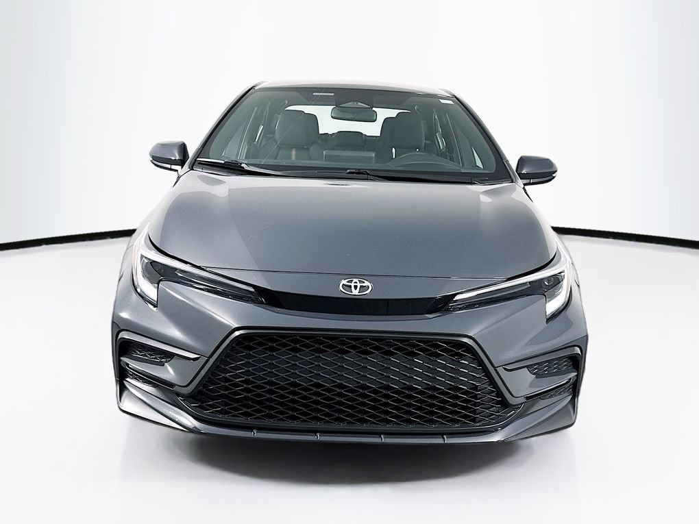 Used 2025 Toyota Corolla SE FWD image 2