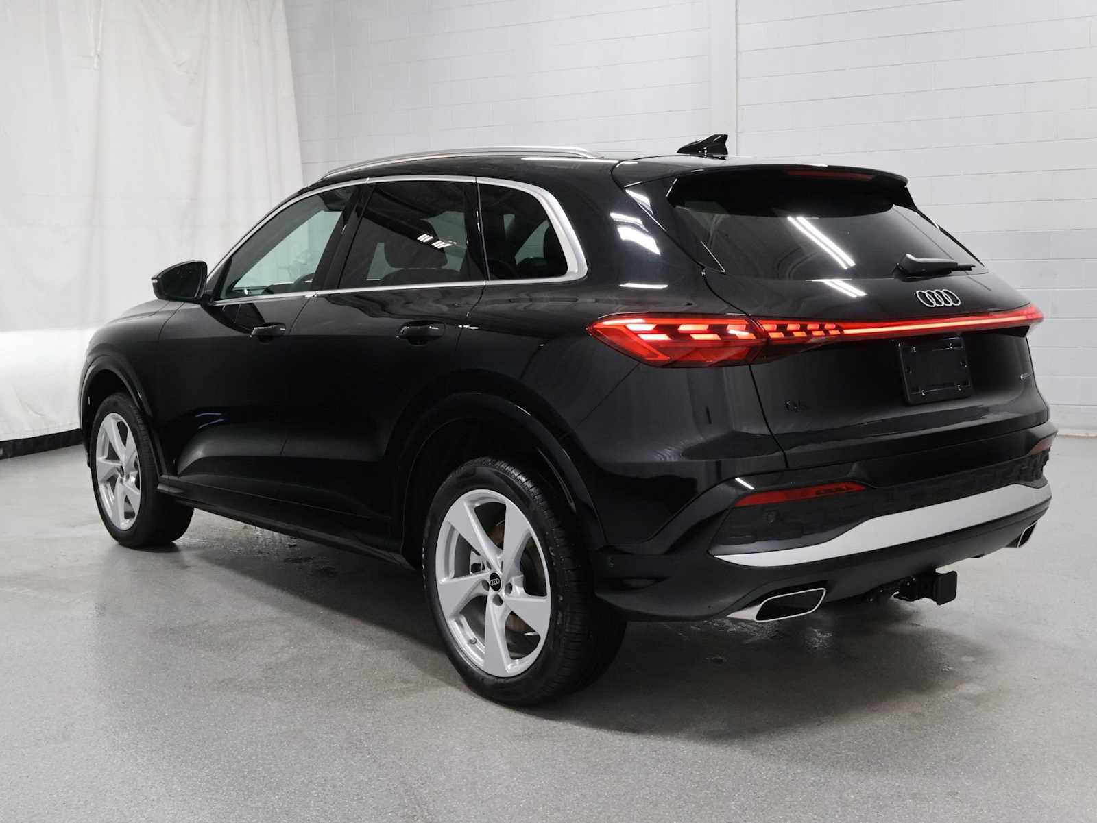 New 2026 Audi Q5 Premium AWD/4WD image 3