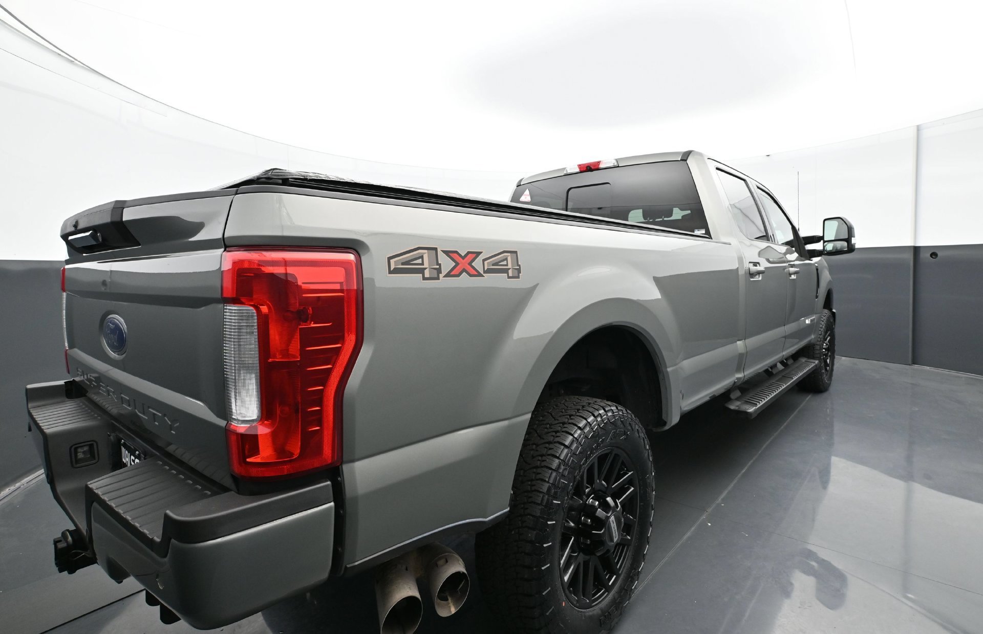 Used 2019 Ford F350 Lariat AWD/4WD image 5