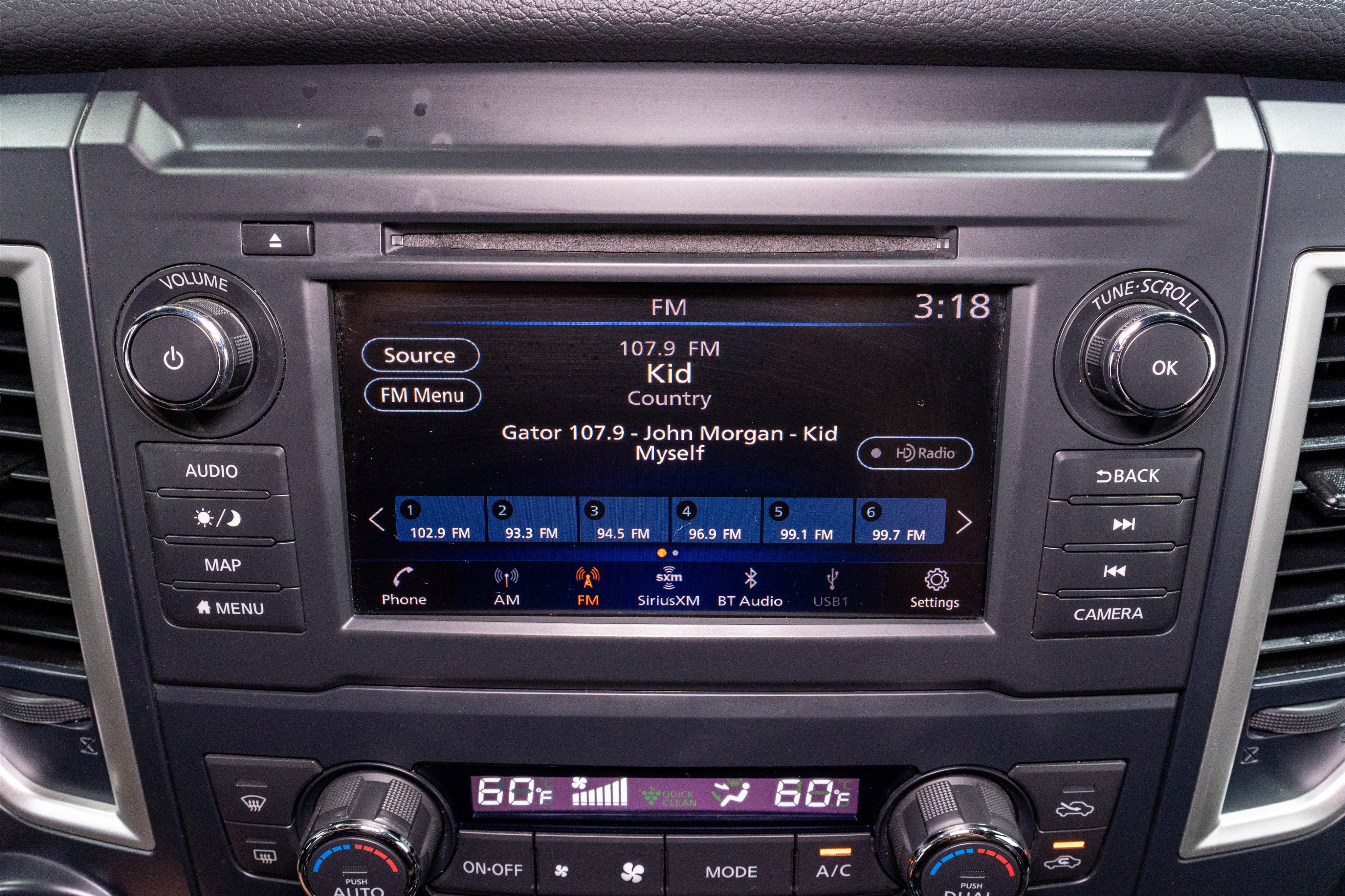 Used 2019 Nissan Titan SL w/ Midnight Edition AWD/4WD image 20