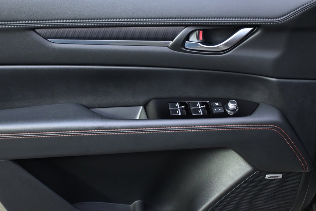 Certified 2025 MAZDA CX-5 Carbon Edition image 23