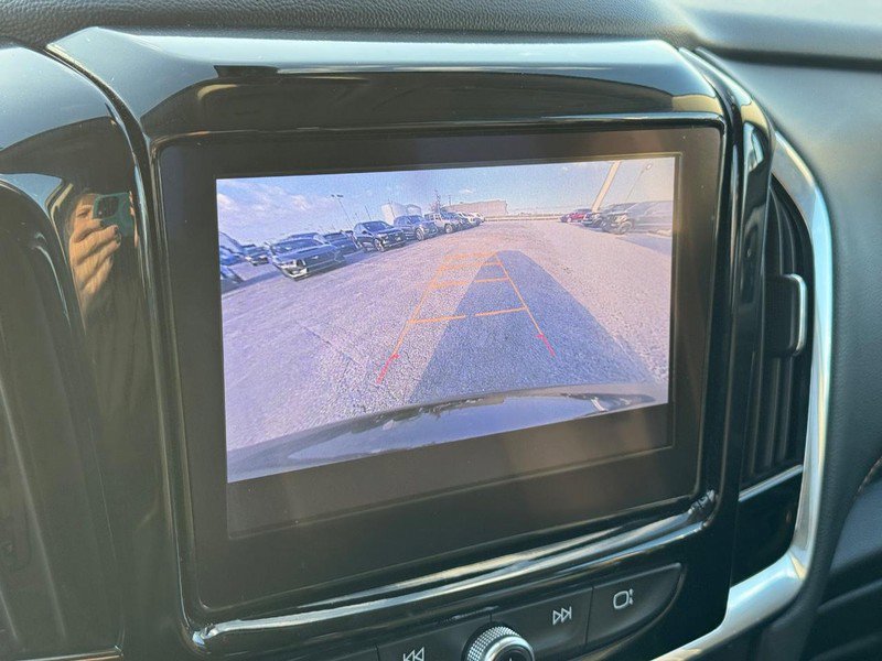 Used 2020 Chevrolet Traverse LT image 24