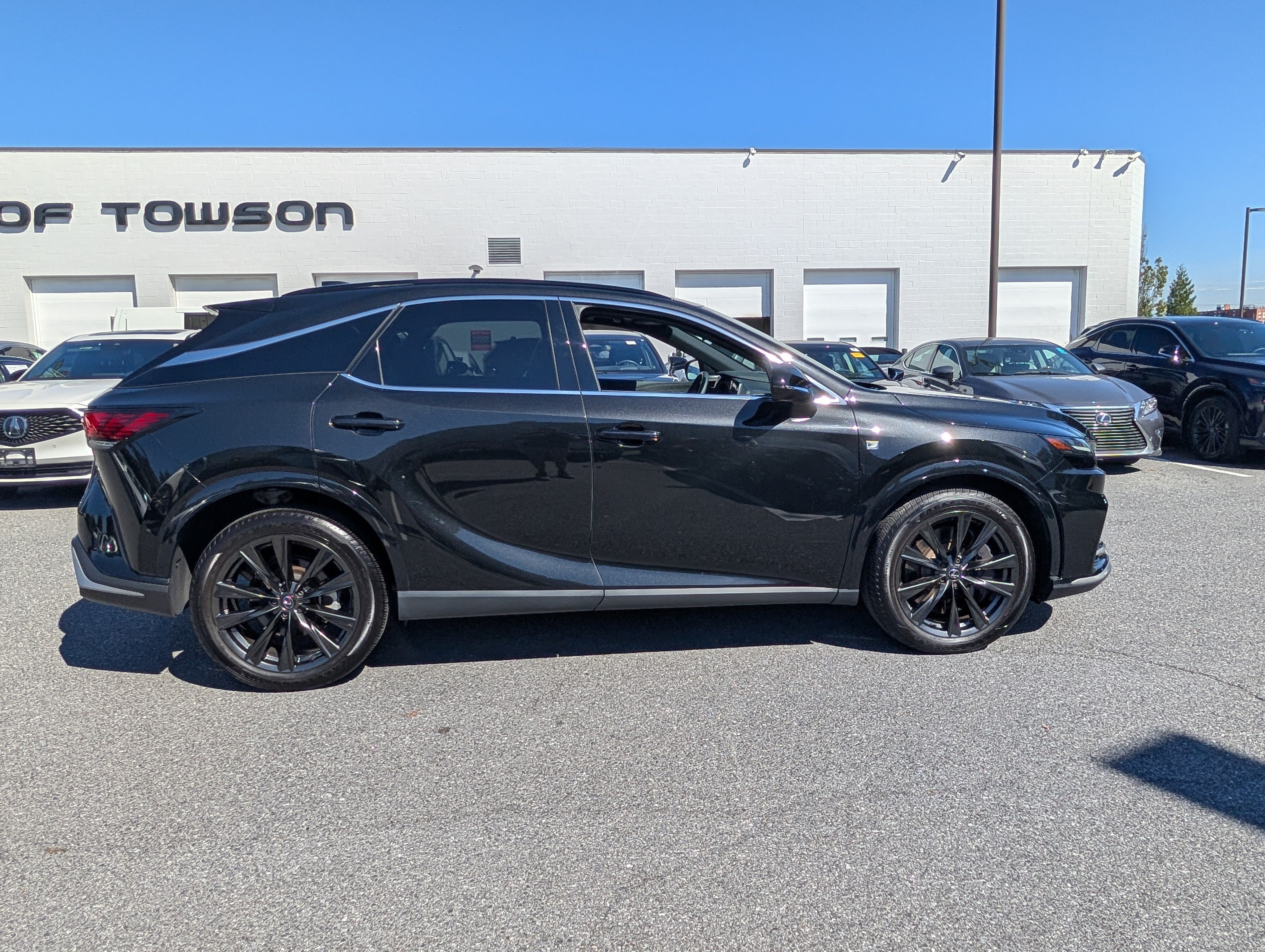 Used 2024 Lexus RX 350 F Sport w/ Technology Package AWD/4WD image 2