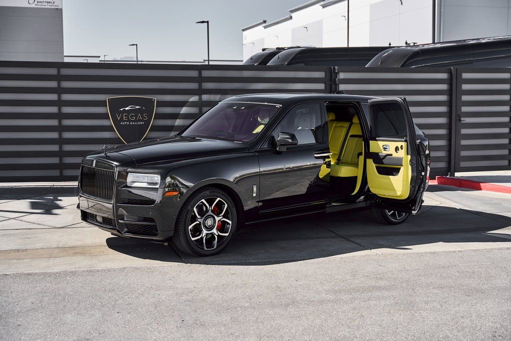 Used 2022 Rolls-Royce Cullinan Black Badge w/ Dark Exterior Package AWD/4WD image 6