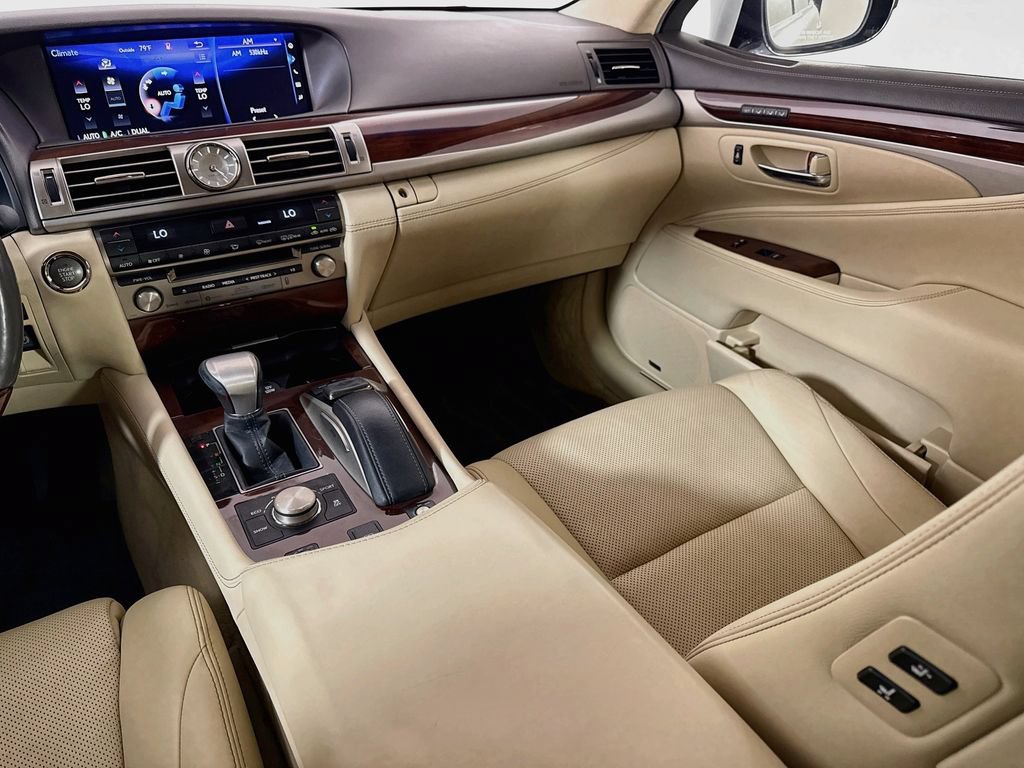 Used 2016 Lexus LS 460 L RWD image 25