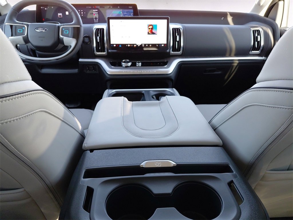 New 2025 Ford Expedition Max Platinum w/ Platinum Ultimate Package image 10