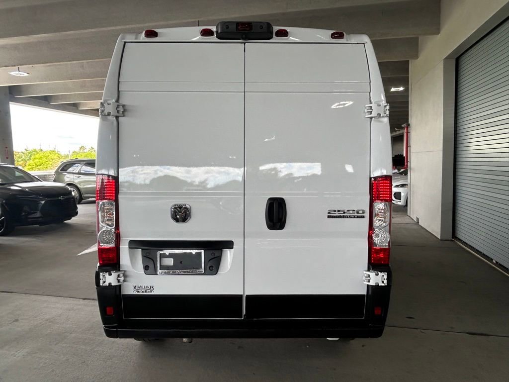 Used 2025 RAM ProMaster 2500 w/ Convenience Group image 6