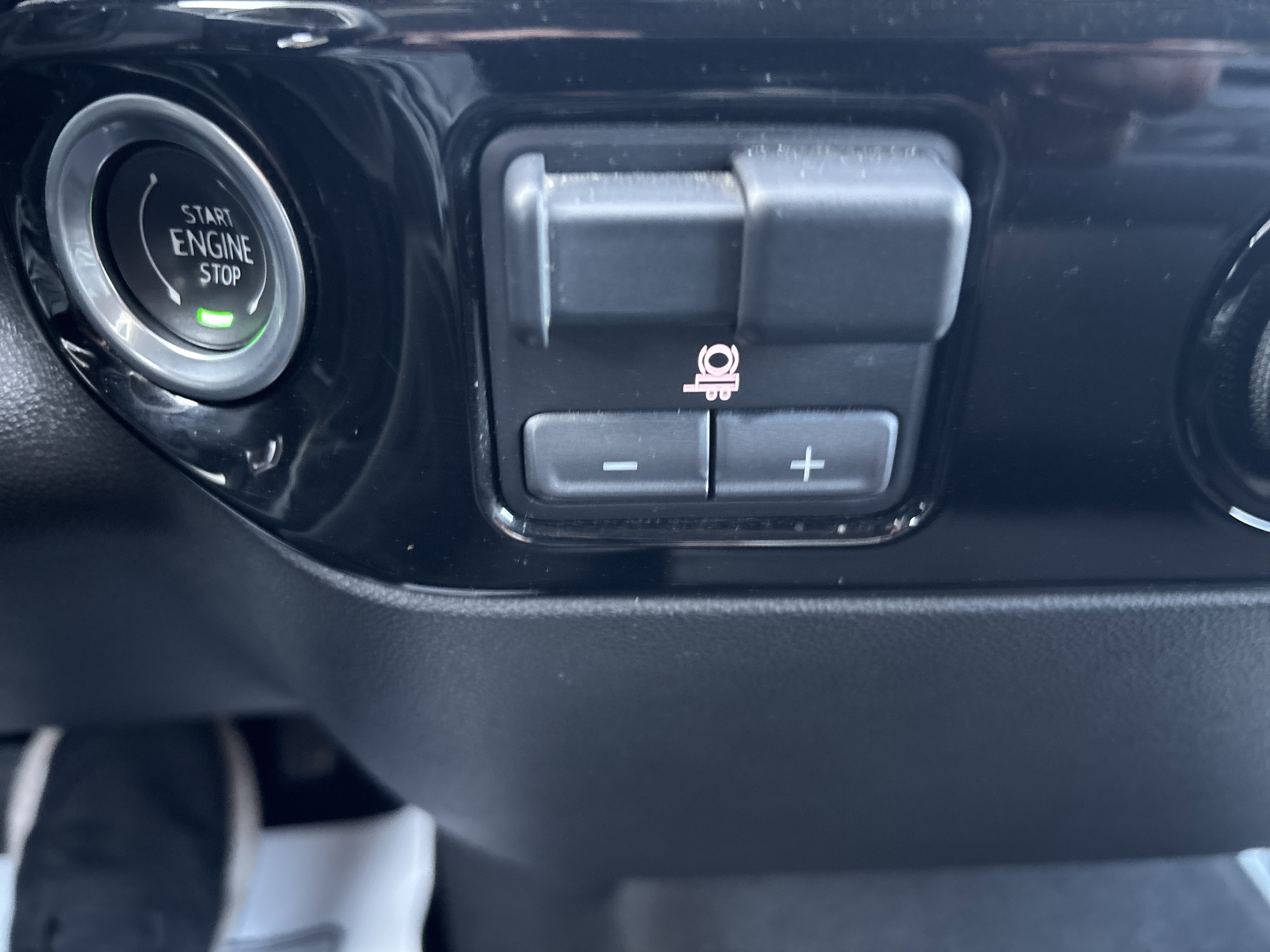 Used 2024 Chevrolet Silverado 2500 LT image 29