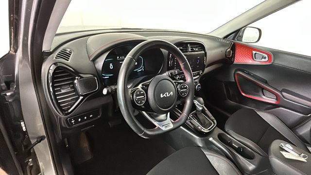 Used 2023 Kia Soul GT-Line FWD image 14