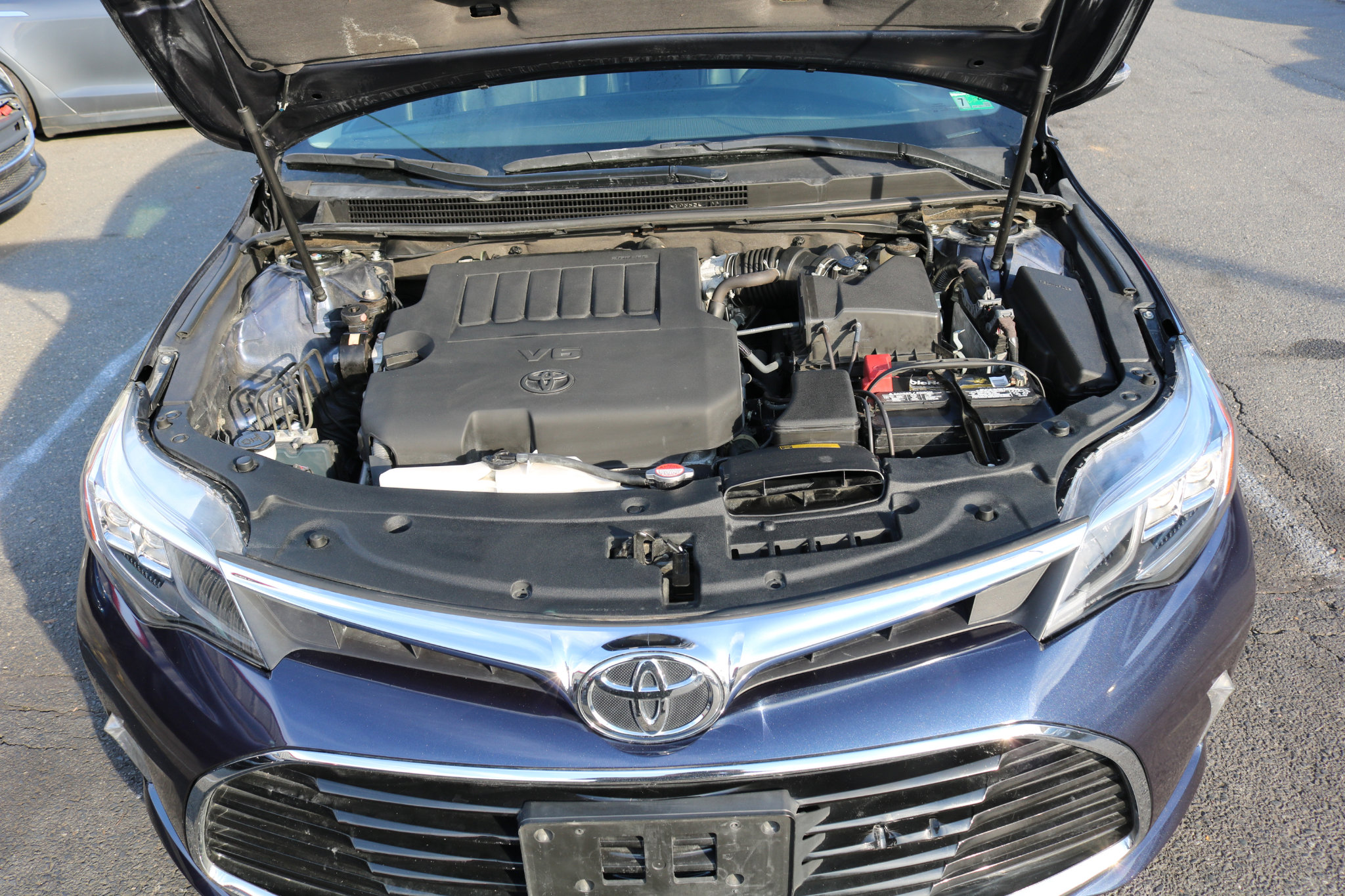 Used 2016 Toyota Avalon XLE Premium image 45