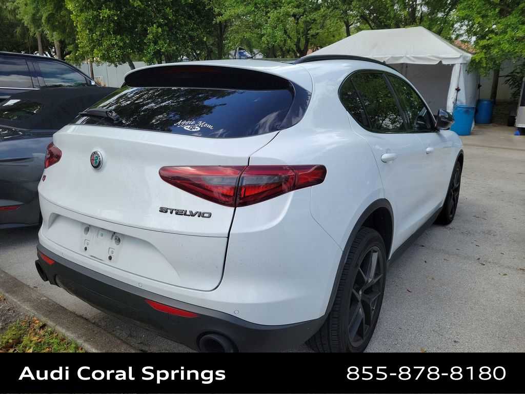 Used 2019 Alfa Romeo Stelvio Ti w/ Nero Edizione image 13