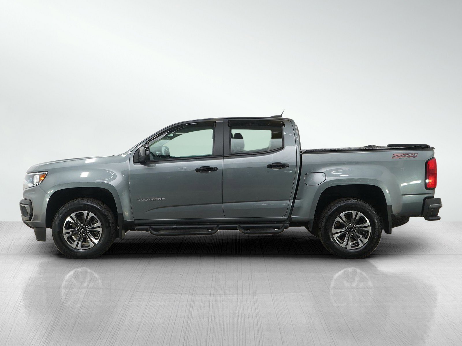 Used 2022 Chevrolet Colorado Z71 w/ Safety Package image 2