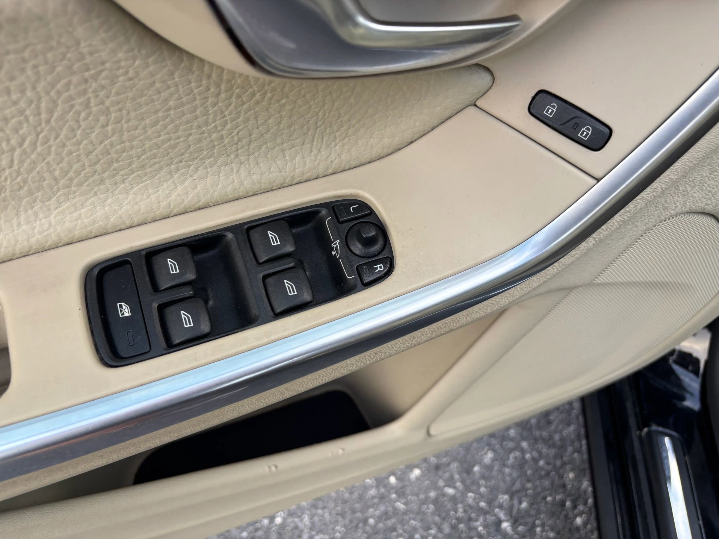 Used 2012 Volvo S60 T5 image 15