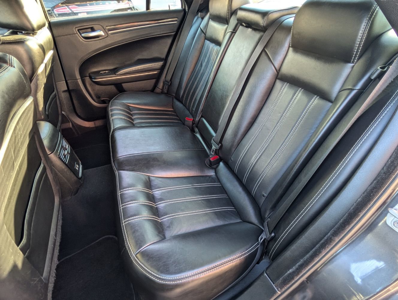 Used 2019 Chrysler 300 S RWD image 17
