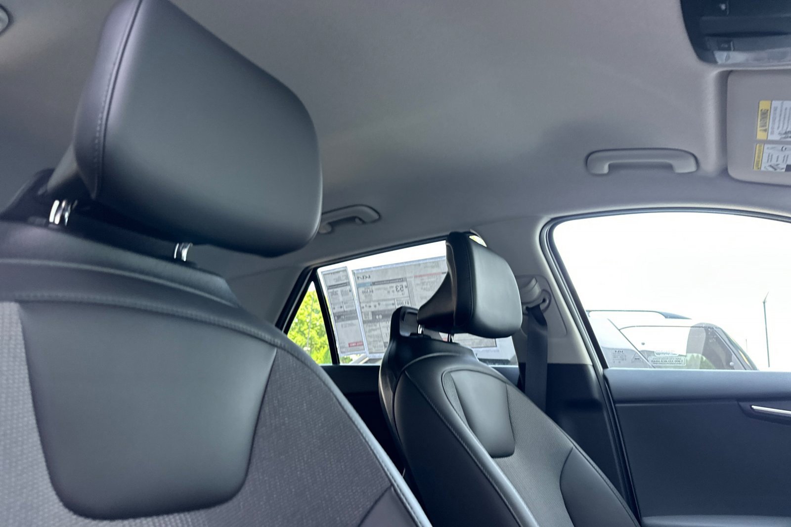 New 2025 Kia Niro EX image 13