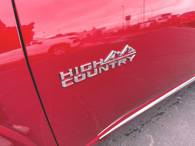 Used 2023 Chevrolet Traverse High Country w/ LPO, Floor Liner Package AWD/4WD image 32