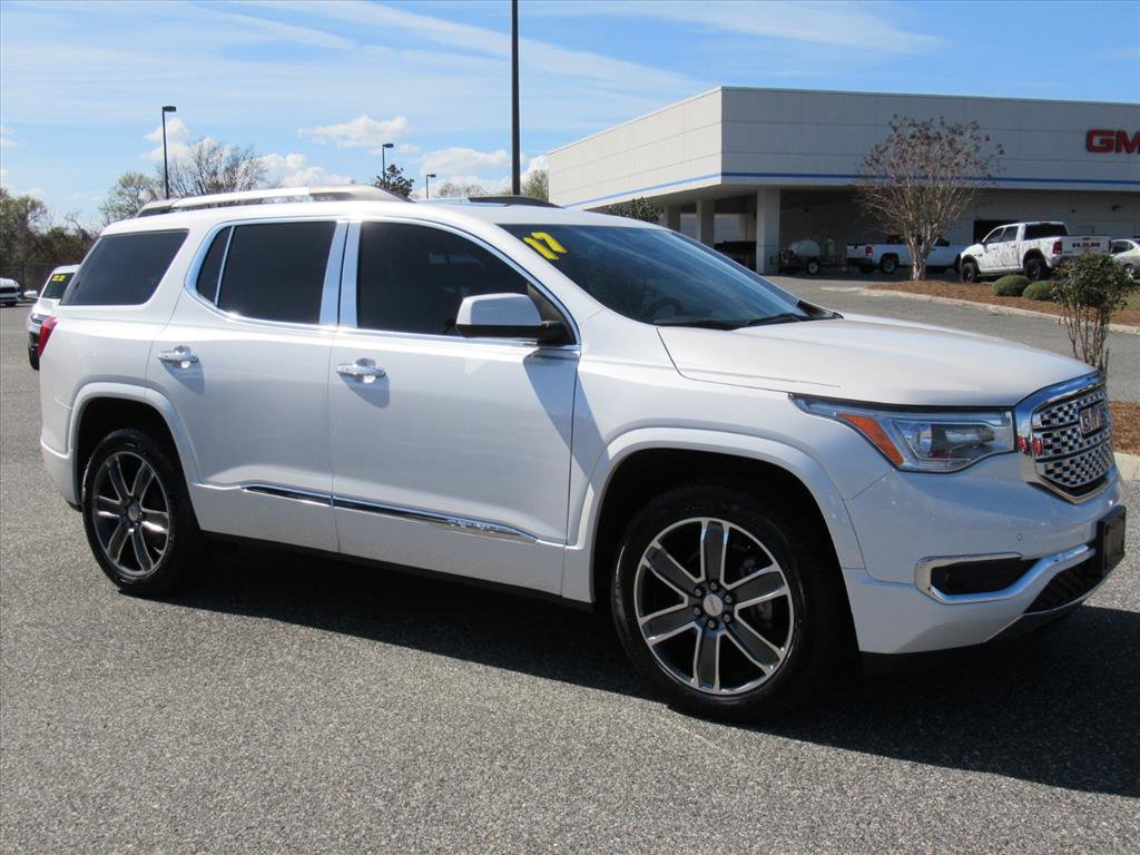 Used 2017 GMC Acadia Denali image 2