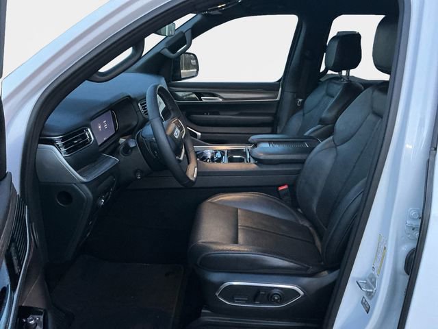 Used 2024 Jeep Wagoneer Series II AWD/4WD image 11