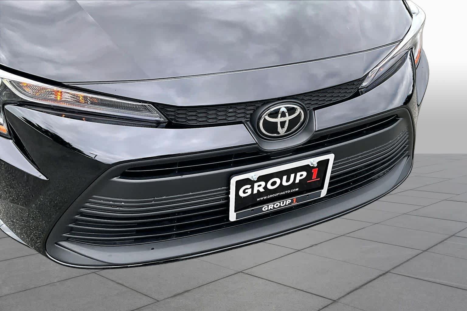 Used 2023 Toyota Corolla LE FWD image 29