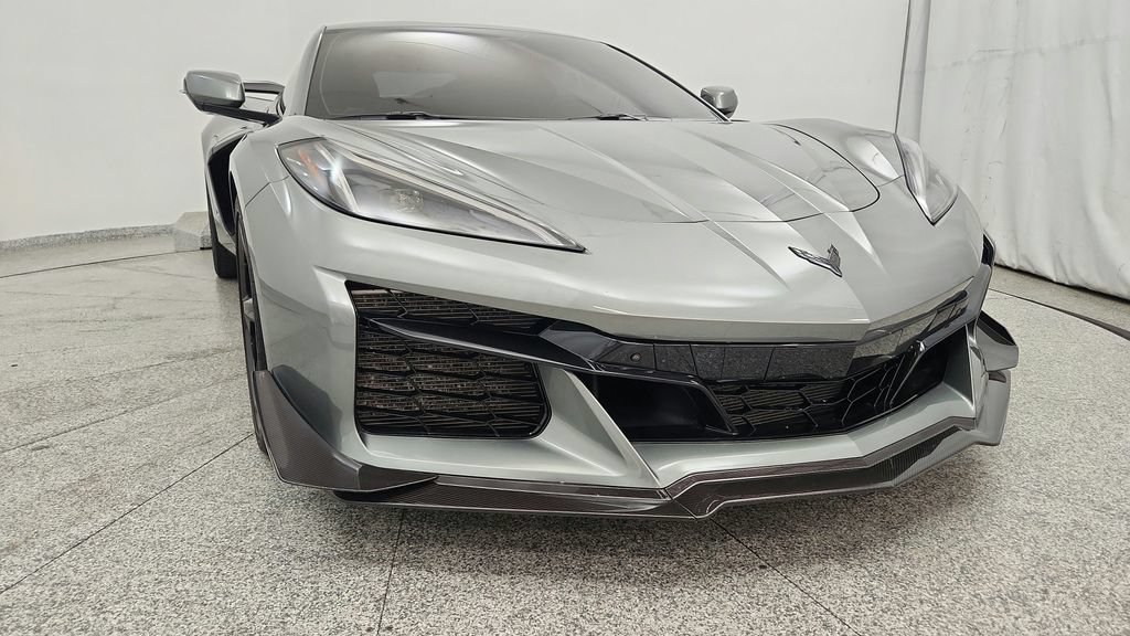 Used 2023 Chevrolet Corvette Z06 w/ Z07 Performance Package RWD image 12
