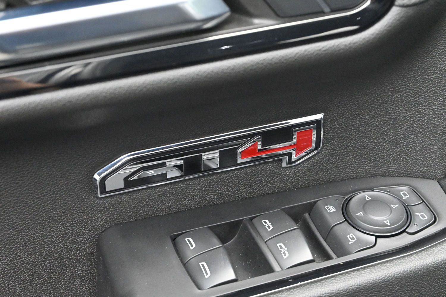 Used 2024 GMC Sierra 1500 AT4 w/ Technology Package AWD/4WD image 12